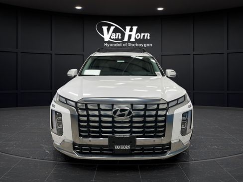 Used 2025 Hyundai Palisade Calligraphy AWD/4WD image 2