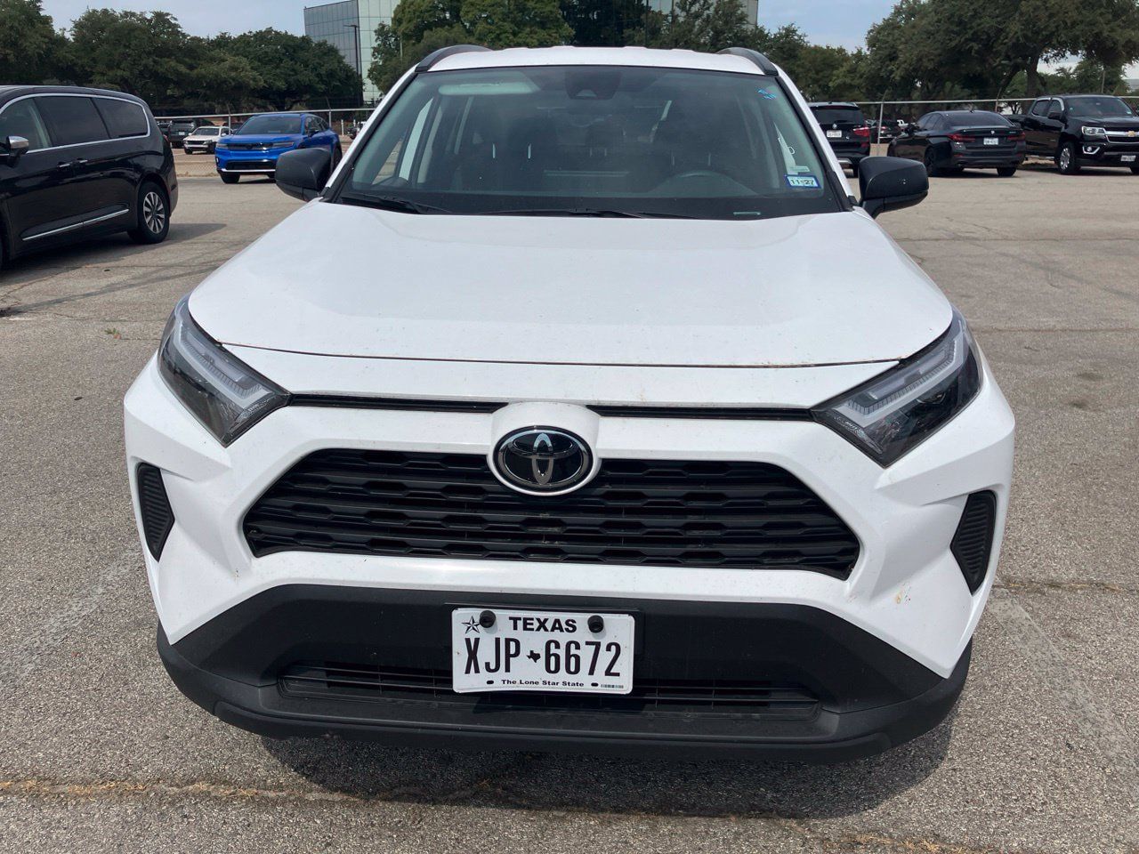 Used 2025 Toyota RAV4 LE AWD/4WD image 2