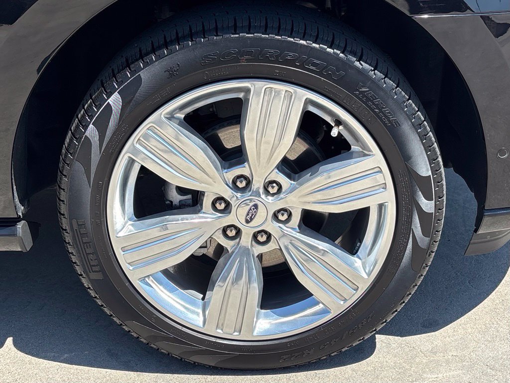 Used 2024 Ford Expedition Platinum RWD image 30