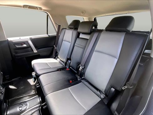 Used 2024 Toyota 4Runner SR5 Premium w/ Moonroof Package RWD image 20