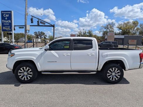 Used 2019 Toyota Tacoma SR5 image 5