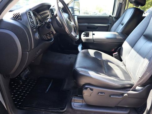 Used 2013 GMC Sierra 2500 SLE w/ HD SLE Premium Package AWD/4WD image 13