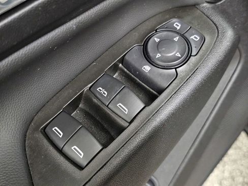 Used 2024 Chevrolet Equinox LT image 28