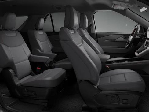 New 2026 Ford Explorer Active w/ Active Comfort Package image 6