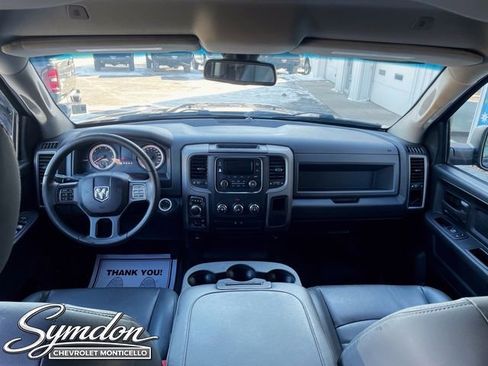 Used 2020 RAM 1500 Tradesman w/ Chrome Appearance Group image 21