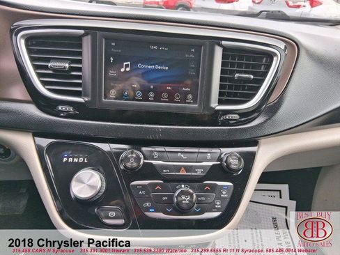 Used 2018 Chrysler Pacifica Touring-L image 16
