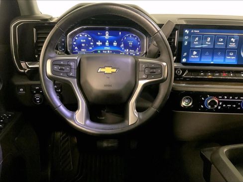 Used 2023 Chevrolet Silverado 1500 LT AWD/4WD image 5