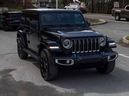 Used 2023 Jeep Wrangler Unlimited Sahara w/ Cold Weather Group image 3