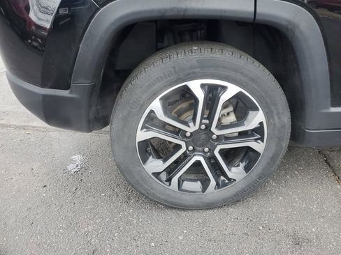 Used 2022 Jeep Compass Limited image 5