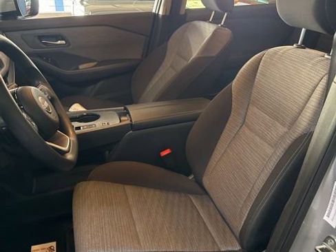 Used 2023 Nissan Rogue SV FWD image 5