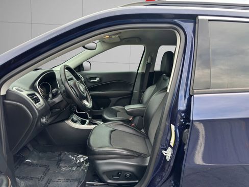Used 2019 Jeep Compass Latitude w/ Popular Equipment Group AWD/4WD image 12