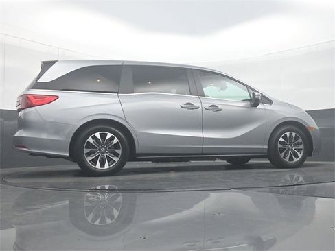 Certified 2024 Honda Odyssey EX-L image 33