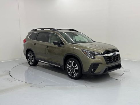 New 2025 Subaru Ascent Limited image 8