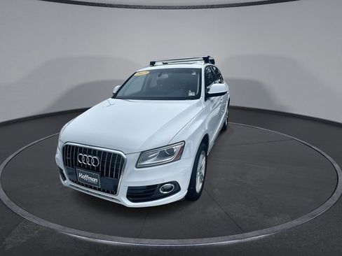 Used 2017 Audi Q5 2.0T Premium Plus w/ Technology Package image 4