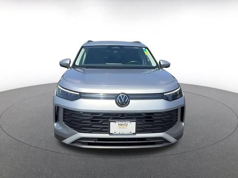 Used 2026 Volkswagen Tiguan SE FWD image 4