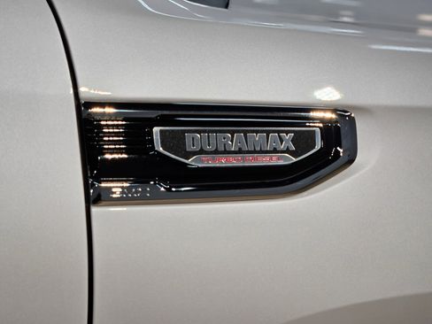 Used 2023 GMC Sierra 1500 SLT w/ SLT Premium Plus Package image 39