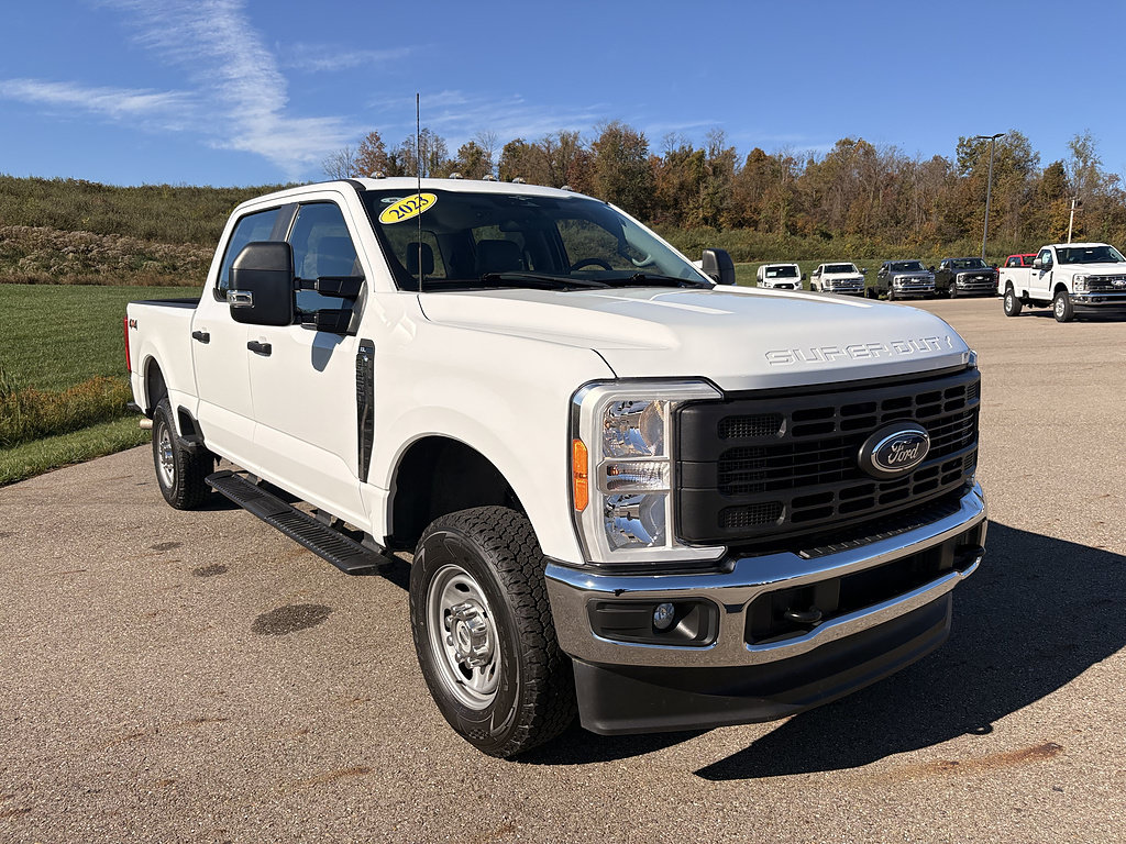 Used 2023 Ford F250 XL w/ Snow Plow/Camper Package AWD/4WD image 7
