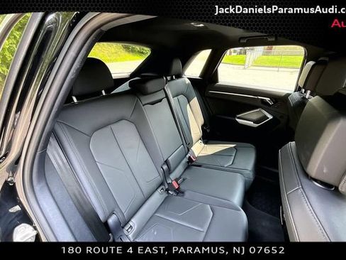 Used 2023 Audi Q3 2.0T Premium w/ Convenience Package AWD/4WD image 19