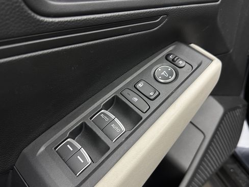 Used 2025 Honda Accord LX image 11