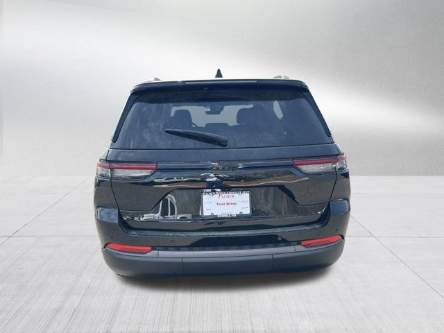 New 2026 Jeep Grand Cherokee Altitude AWD/4WD image 6