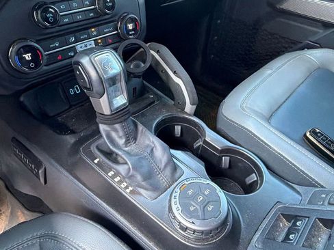 Used 2023 Ford Bronco Outer Banks AWD/4WD image 37