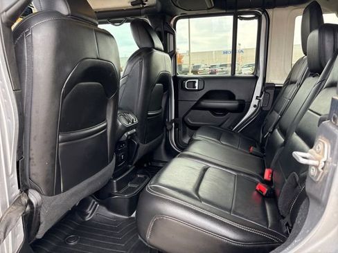Used 2019 Jeep Wrangler Unlimited Sahara w/ Uconnect 4C Nav & Sound Group image 22