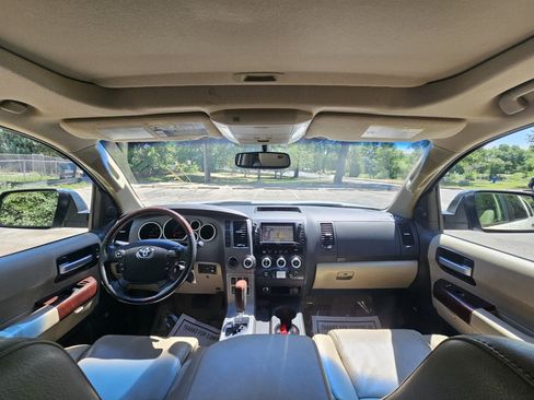 Used 2011 Toyota Sequoia Platinum AWD/4WD image 52