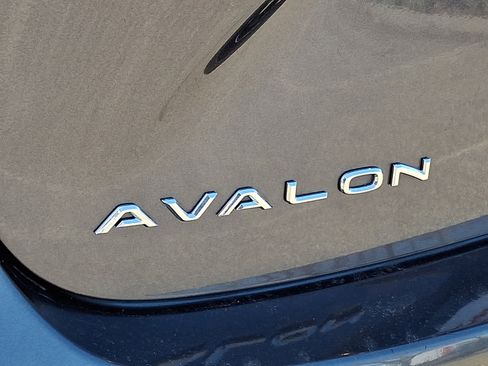 Used 2015 Toyota Avalon XLE Touring FWD image 33