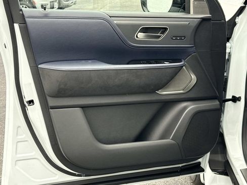 New 2026 INFINITI QX80 SPORT 4D Sport Utility image 15