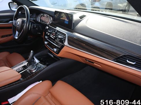 Used 2018 BMW 540i xDrive w/ Premium Package image 25