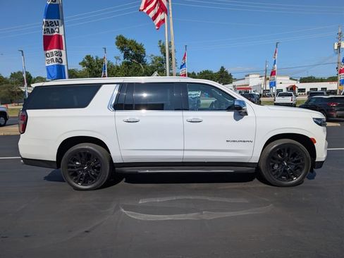 Used 2021 Chevrolet Suburban Premier w/ Premium Package AWD/4WD image 6
