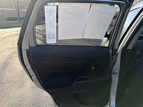 Used 2025 Mitsubishi Outlander Sport ES image 25