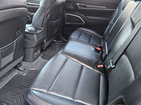 Used 2024 Kia Telluride LX image 29