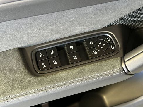 New 2026 Porsche Cayenne GTS AWD/4WD image 13