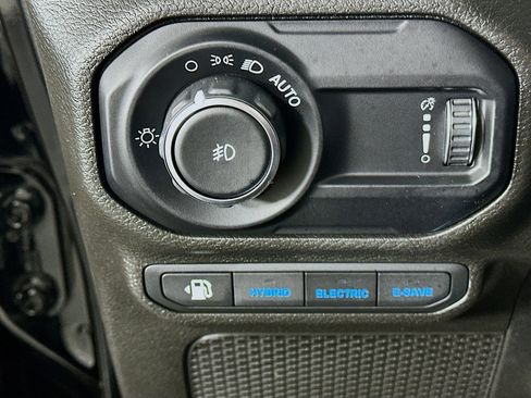 Used 2023 Jeep Wrangler Unlimited Rubicon 4xe image 16