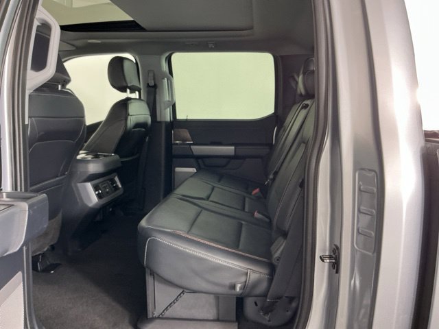 Used 2024 Ford F350 Lariat w/ Lariat Ultimate Package AWD/4WD image 31