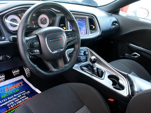 Used 2020 Dodge Challenger R/T w/ Shaker Package image 13