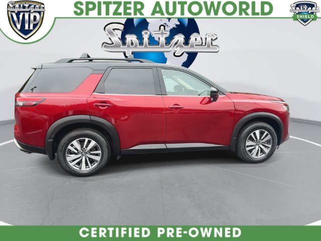 Used 2024 Nissan Pathfinder SL AWD/4WD image 16