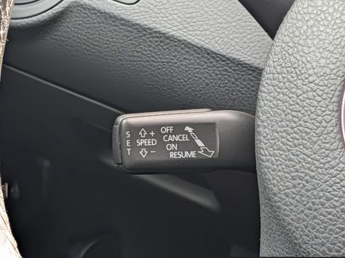 Used 2013 Volkswagen CC Sport image 24