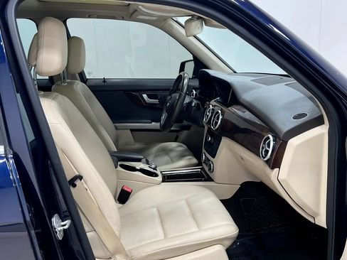Used 2015 Mercedes-Benz GLK 350 4MATIC image 32