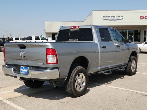 Used 2024 RAM 2500 Tradesman w/ Chrome Appearance Group AWD/4WD image 4