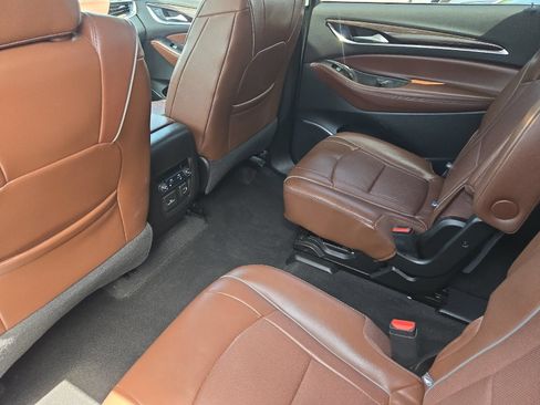 Used 2018 Buick Enclave Avenir w/ Avenir Technology Package FWD image 11