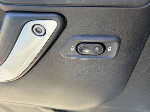 Used 2014 Jeep Wrangler Unlimited Sahara w/ Connectivity Group image 17