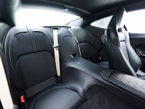 Used 2024 Aston Martin DB12 Coupe image 44