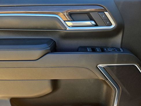 Used 2024 Chevrolet Silverado 2500 LT image 20