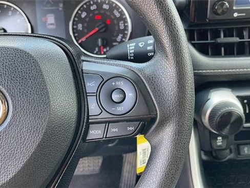 Certified 2020 Toyota RAV4 LE AWD/4WD image 19