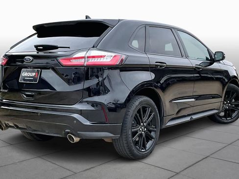 Used 2020 Ford Edge ST-Line w/ Cold Weather Package image 12