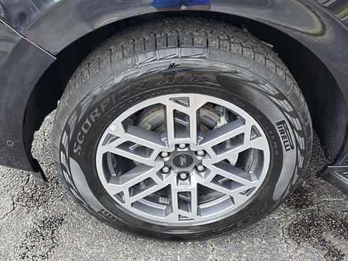 Used 2025 Ford Expedition Max Active AWD/4WD image 39