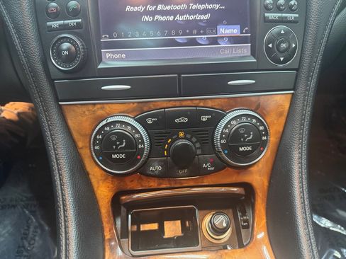 Used 2009 Mercedes-Benz SL 550 image 33