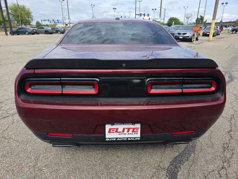 Used 2021 Dodge Challenger R/T w/ Blacktop Package RWD image 6